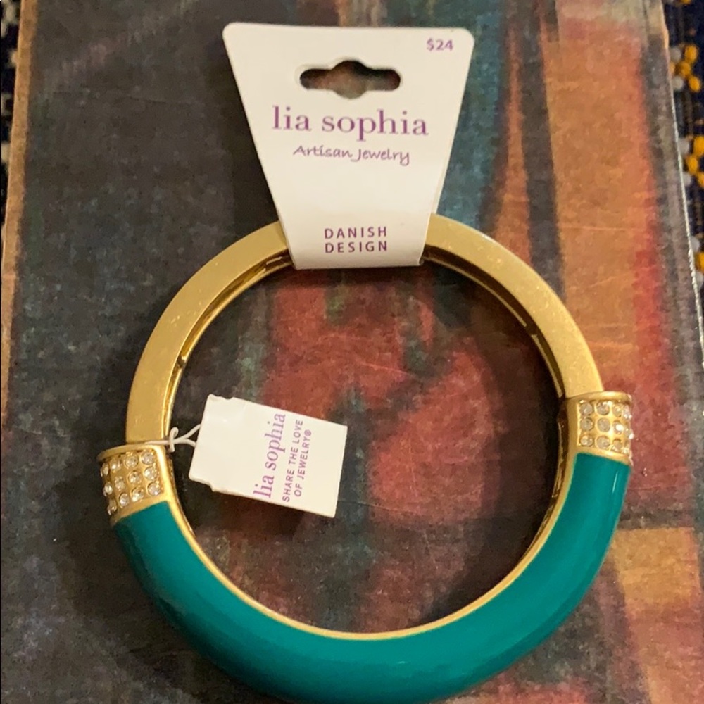 Beautiful stretch bracelet